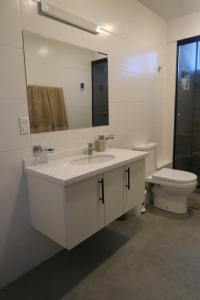 Koupelna v ubytování Hermoso departamento con vista panoramica + 21 fotografií