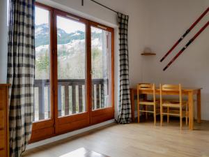 Nespecifikovaný výhled na hory nebo výhled na hory při pohledu z apartmánu