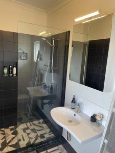 Salle de bains dans l'établissement Rosie's Cottage Bindoon 32 autres photos