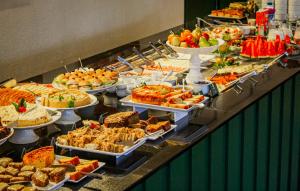 Comida no hotel ou em algum lugar perto