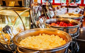 Comida no hotel ou em algum lugar perto