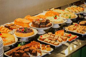Comida no hotel ou em algum lugar perto