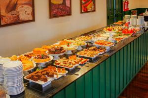 Comida no hotel ou em algum lugar perto