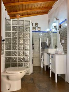 Bilik mandi di Casa Abuelitilla