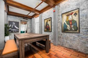 Φωτογραφία από το άλμπουμ του Sonoma Valley Private Suite at Historic Stonehouse! σε Santa Rosa