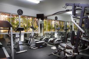 Fitness centrum a/nebo fitness zařízení v ubytování Plaza Florida Suites