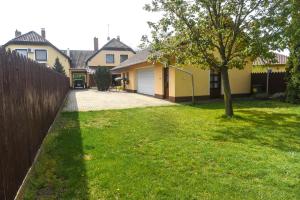 Το κτήριο όπου στεγάζεται  το διαμέρισμα