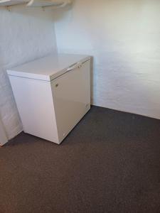 Bjergby Sønderbo feriehus的厨房或小厨房