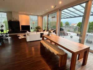 Posezení v ubytování Deluxe Zimmer in Privatwohnung an zentraler Lage