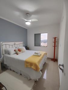 Postel nebo postele na pokoji v ubytování Dúplex do Poente, vista única a 5min da Rota do Vinho em São Roque SP