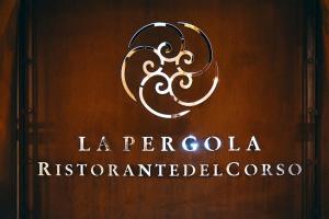 Certificato, attestato, insegna o altro documento esposto da Hotel La Pergola
