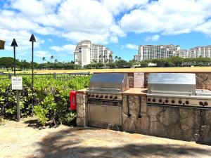 Imagem da galeria de Ko Olina Beach Villas O512 - 2BR Ocean View Luxury Condo with Semi-Private Lagoon Beach & 1 Free Parking em Kapolei