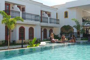 A piscina localizada em Resende Imperial Hotel & Spa ou nos arredores