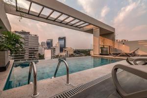 ZENTRUM - Stay & Residences by AVA 내부 또는 인근 수영장