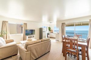 Μια τηλεόραση ή/και κέντρο ψυχαγωγίας στο Boorolong 1 - Ocean Views