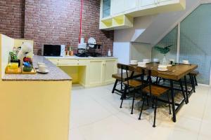 Cucina o angolo cottura di Skyzie nimman with airport pick up