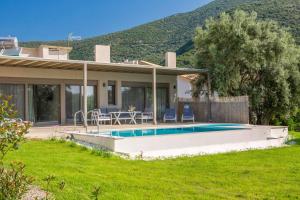 Πισίνα στο ή κοντά στο Villa Averto Irene