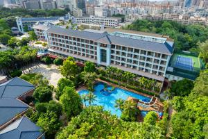 Bazén v ubytování Dongguan Marriott Hotel nebo v jeho okolí