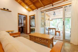 Гостиная зона в Casa PlayaAzul, walk to the beach, 3 rooms