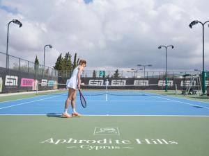 Tenis a/nebo squash v ubytování Aphrodite Hills Rentals - Superior Villas nebo okolí