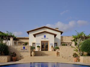 Bazén v ubytování Aphrodite Hills Rentals - Superior Villas nebo v jeho okolí