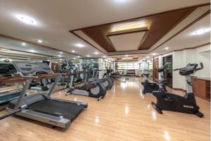 Fitness centrum a/nebo fitness zařízení v ubytování Oriental Palace Apartments Hanoi