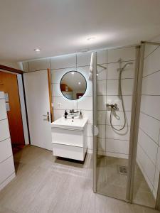 Ένα μπάνιο στο Hotel Wildbach Brienz