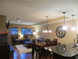 Gallery image of Luxury Canmore Vacations in Canmore