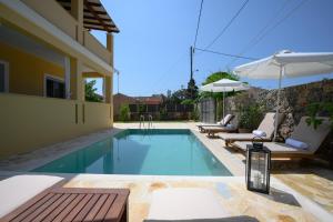 The swimming pool at or close to Casa Dell Amore