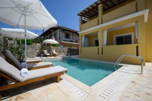 The swimming pool at or close to Casa Dell Amore