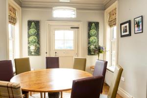 Χώρος καθιστικού στο Woodberry Inn +18 φωτογραφίες