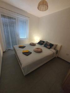 Postel nebo postele na pokoji v ubytování Dejzi - Daisy + 27 fotografií