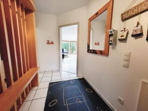 Fotografie z fotogalerie ubytování Ferienhaus Urlaub am Meer mit Terrasse, Balkon und großem Garten v destinaci Tating