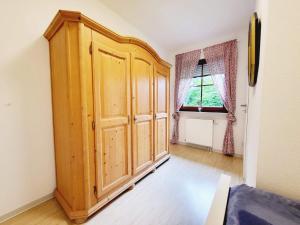 Fotografie z fotogalerie ubytování Ferienhaus Urlaub am Meer mit Terrasse, Balkon und großem Garten v destinaci Tating