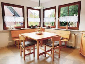 Fotografie z fotogalerie ubytování Ferienhaus Urlaub am Meer mit Terrasse, Balkon und großem Garten v destinaci Tating