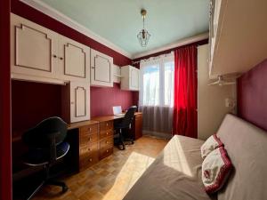 Kuchyňa alebo kuchynka v ubytovaní Maison des Vues Imprenables, Jacuzzi, 1h15 Geneva