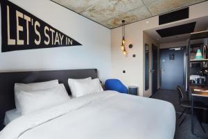The Social Hub Glasgow客房内的一张或多张床位