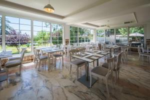 Un restaurante o sitio para comer en Crisol Jardines de Córdoba