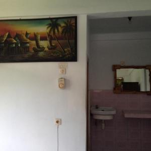 Kamar mandi di Hotel Dupa