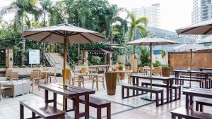 Restaurace v ubytování Crowne Plaza Manila Galleria by IHG