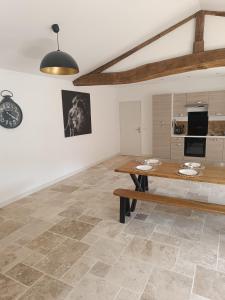 Kuchyň nebo kuchyňský kout v ubytování Appartement + 2 fotografie