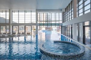 Piscina a Eurostars Queen of Montenegro o a prop