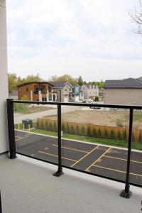 Foto sihtkohas Grand Bend asuva majutusasutuse Beachview getaway at the New Carlyle 202 on the Main strip in Grand Bend galeriist