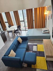 Χώρος καθιστικού στο 4-5pax SOHO near IKEA Netflix with Internet