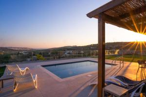 Φωτογραφία από το άλμπουμ του Aggel's Infinity View Villa - private pool σε Káto Episkopí