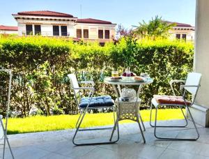 Zahrada ubytování Lovely 1BD Apartment in a Luxury Resort in Sozopol by Flat Mаnаger