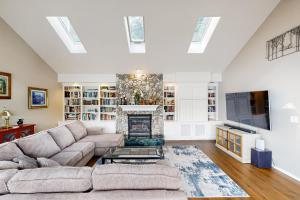 Φωτογραφία από το άλμπουμ του Honeysuckle Beach Retreat σε Hayden Lake