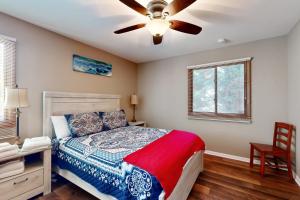 Postel nebo postele na pokoji v ubytování Rehoboth Beach --- 70 BRYAN DR