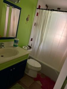 Bilik mandi di Bonita Mango House +22 gambar