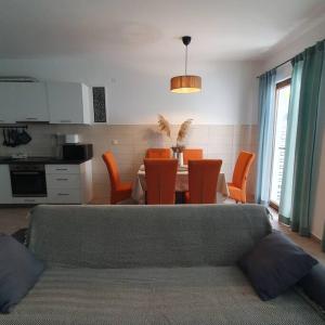 Photo de la galerie de l'établissement Zen Olive Retreat, à Petrovac na Moru 50 autres photos